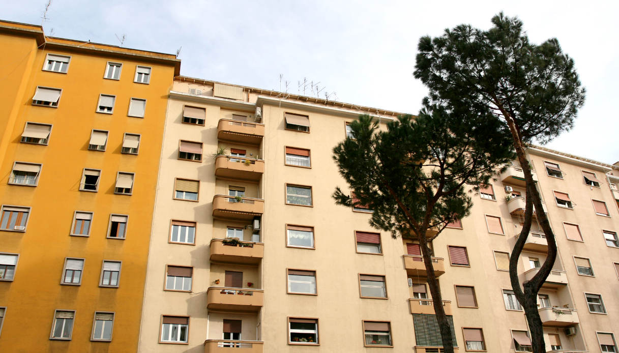 Esenzione Imu per comodato d’uso gratuito, chi ha diritto allo sconto del 50% nel 2026
