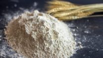 Farina di ceci richiamata dai supermercati per un’insetticida all’interno, i lotti a rischio