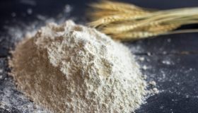 Farina di ceci richiamata dai supermercati per un’insetticida all’interno, i lotti a rischio