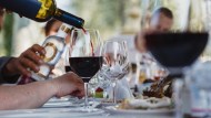 Oltre l’80% del vino italiano è DOP o IGP, più della metà al Nord: le regioni con più scorte