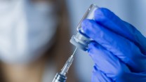 Hantavirus sulla nave da crociera, nessun lockdown all’orizzonte e vaccino in 10 mesi