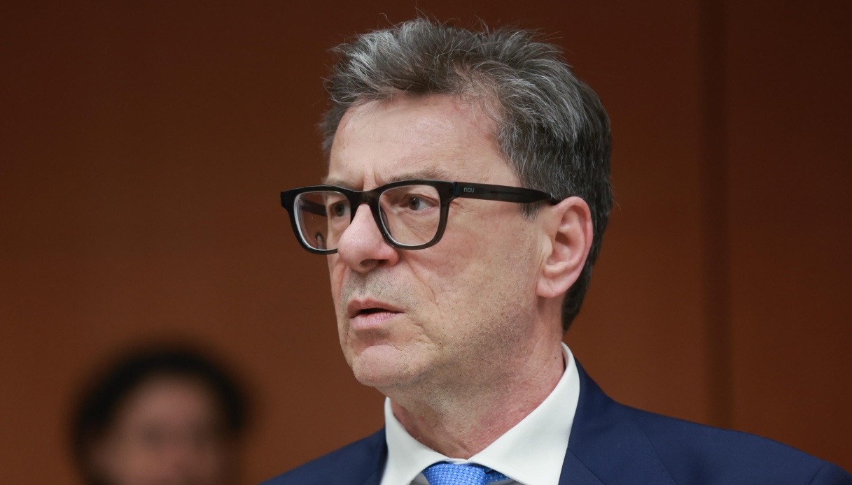 https://quifinanza.it/wp-content/uploads/sites/5/2026/05/La-proposta-di-Giorgetti-per-usare-i-fondi-della-difesa-contro-la-crisi-energetica.jpg