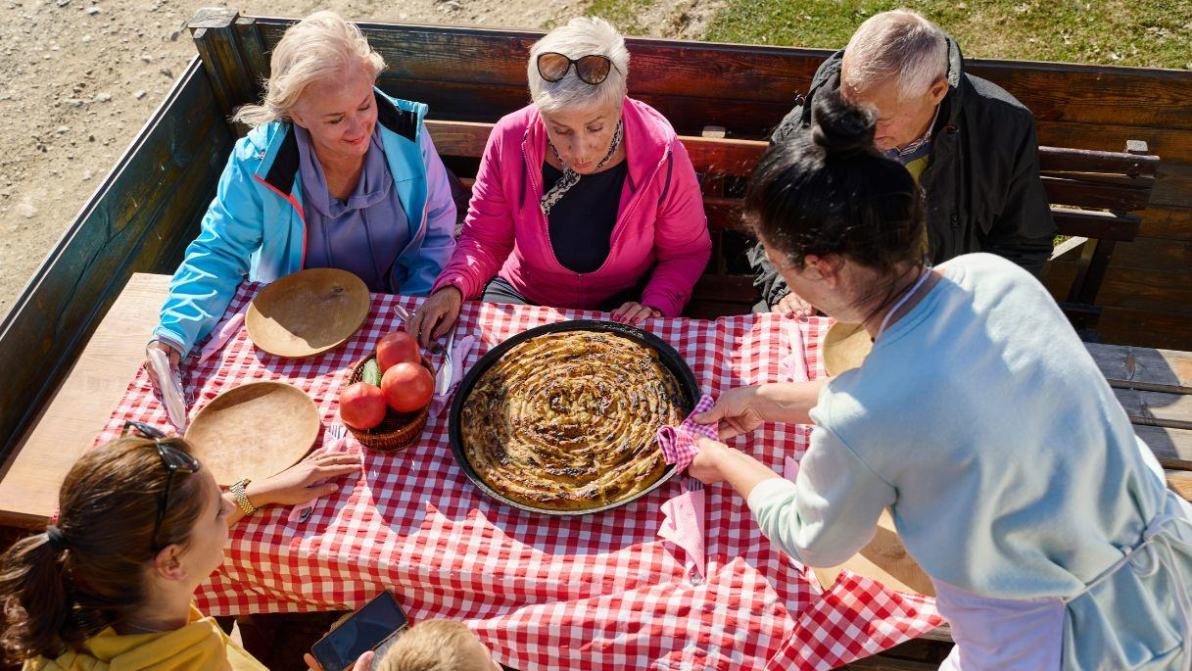 Turismo rurale, in Italia agriturismi da 1,9 miliardi: 62% dei pernottamenti sono stranieri