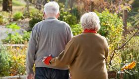Over 70, tutte le spese che si possono ridurre o eliminare. Quali sono i bonus e le esenzioni