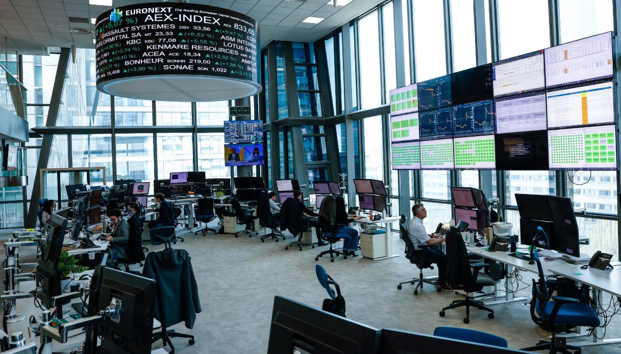 La Borsa del 6 maggio, Piazza Affari in positivo con Amplifon e le trimestrali di Leonardo