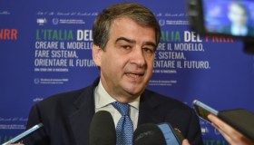 Fondi di coesione contro caro energia, 5 miliardi per l’Italia: piano aiuti per famiglie e imprese