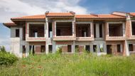 Si può vendere o donare una casa con abusività?