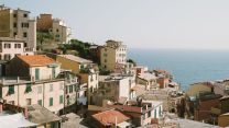 Comprare casa in Italia, per residenti all’estero Como e Salento sono le mete più ambite