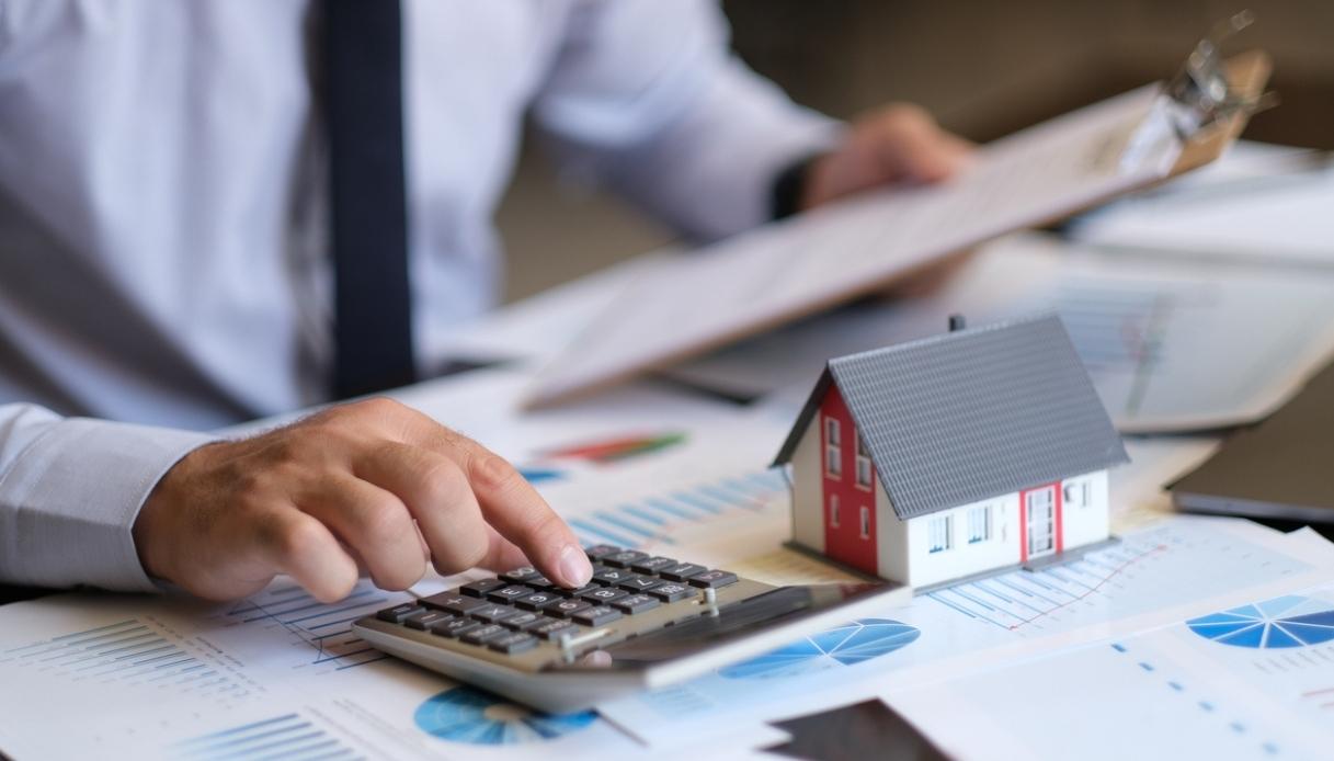 Conviene estinguere il mutuo o usare i risparmi per investire? I calcoli