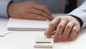 Stop al salario minimo, la Corte Costituzionale boccia la Regione: il caso