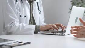 IA e formazione sanitaria, i medici del futuro dovranno imparare a dialogare con gli algoritmi