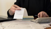 Partite Iva, slitta al 20 luglio la scadenza delle tasse ma ad agosto si pagherà di più