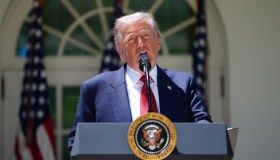 Petrolio in aumento senza accordo tra Usa e Iran, Trump boccia la risposta di Teheran