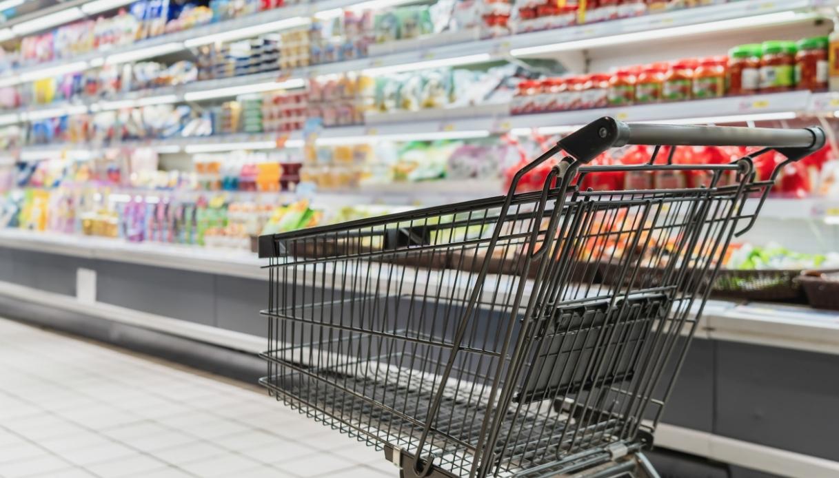 Epatite E nel salame, scatta il richiamo al supermercato: i lotti interessati