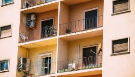 Mi espropriano la casa: possono farlo? Quanto mi devono pagare?