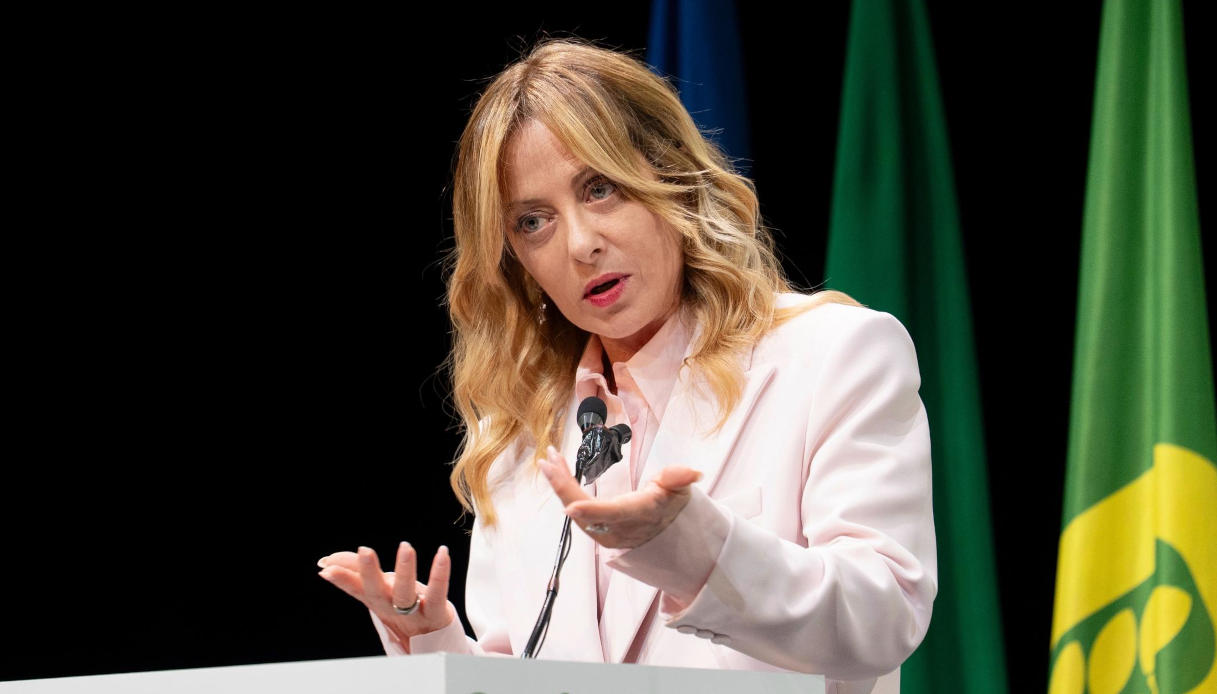 Sondaggi politici, Meloni teme il campo largo ma l’alleanza progressista resta fragile