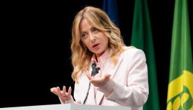 Sondaggi politici, Meloni teme il campo largo ma l’alleanza progressista resta fragile