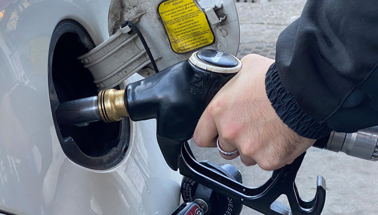 taglio accise prorogato fino al 22 maggio quanto costeranno benzina e gasolio da Quifinanza.it taglio accise prorogato fino al 22 maggio quanto costeranno benzina e gasolio