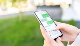 Truffa sui trasporti pubblici, sms falsi Atm e Atac: come riconoscerli ed evitarli