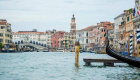 Venezia potrebbe traslocare, l’ipotesi estrema per salvarla