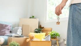 Vivere da soli con 1.500 euro nel 2026: dove è ancora possibile tra affitto, spesa e trasporti