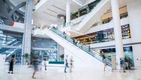Nuovo centro commerciale in provincia di Napoli, 1.500 assunzioni dirette: i requisiti