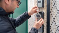 Affitti brevi, il check-in da remoto è valido ma l’ospite va identificato dal vivo