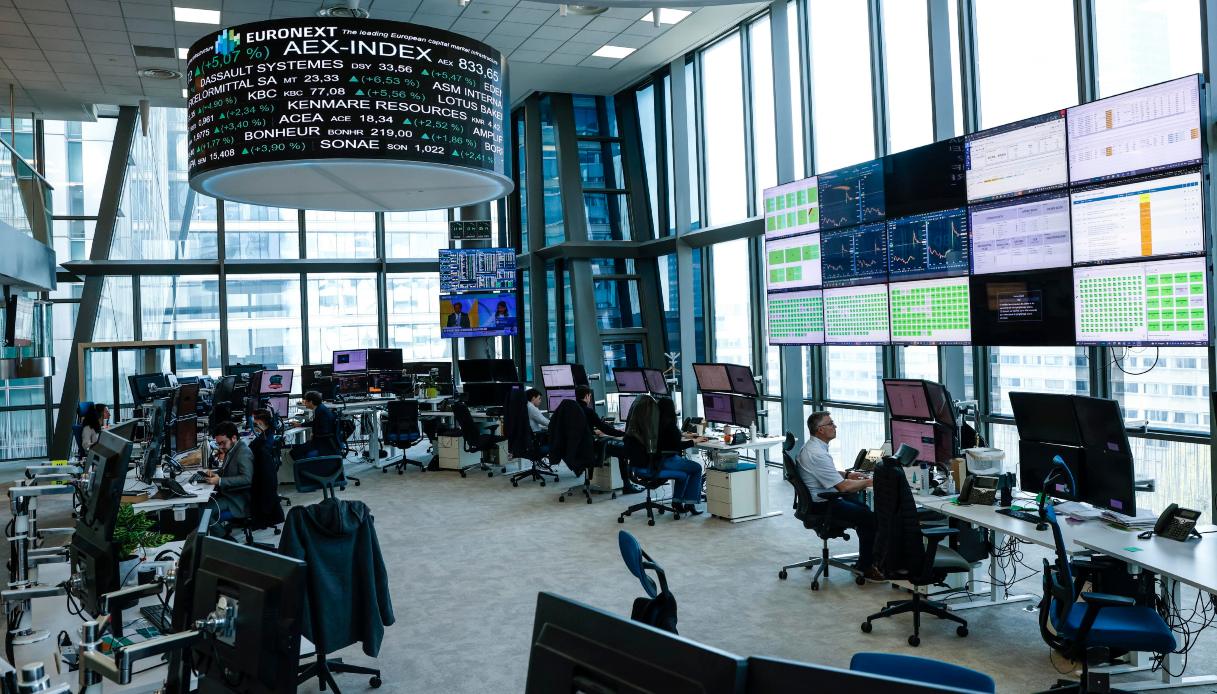 spread btp bund a 76 punti base rendimenti al 375 125 miliardi dalle aste da Quifinanza.it spread btp bund a 76 punti base rendimenti al 375 125 miliardi dalle aste