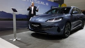 L’avanzata di BYD, il colosso delle auto elettriche sfida i marchi di auto storici: il piano