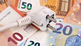 Bollette più basse, pronto il piano dell’Ue per le rinnovabili: meno oneri di sistema