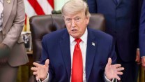 Trump annuncia la fine della guerra con l’Iran, accordo sul nucleare: crolla il petrolio