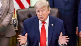 Trump annuncia la fine della guerra con l’Iran, accordo sul nucleare: crolla il petrolio