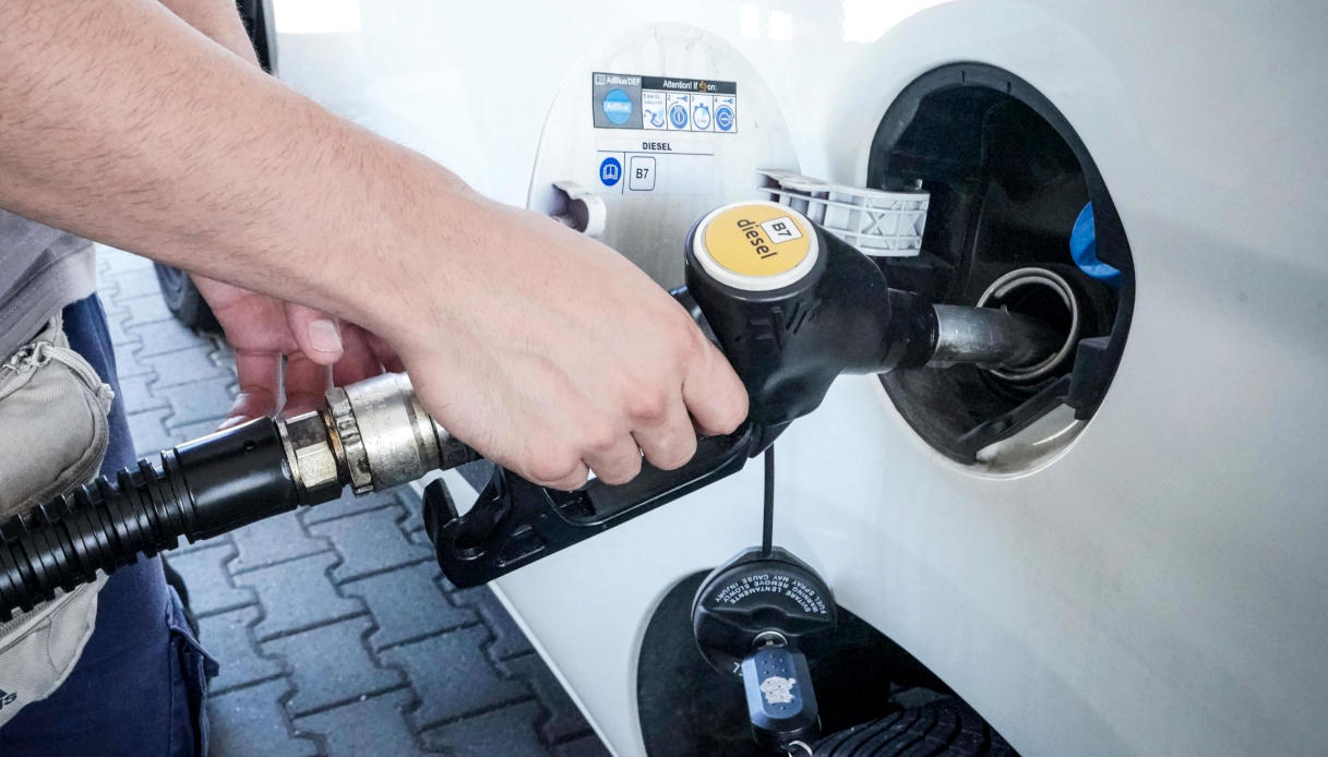 Benzina e diesel in calo per l’accordo Usa-Iran: verde in self a quota 1,881 euro al litro
