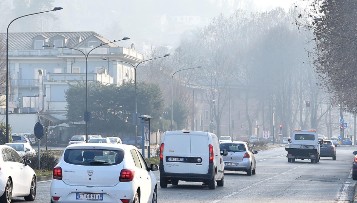 Blocco diesel Euro 5, dal 1° ottobre 1 auto su 7 rischia lo stop: in quali regioni