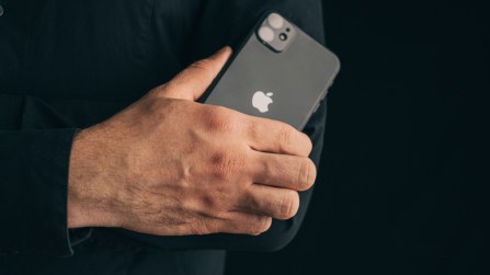 C&C, partner Apple in crisi: 400 dipendenti senza stipendio da marzo, verso il concordato