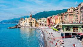 Case al mare, l’effetto Bandiera Blu: quanto costa comprare nelle località top del 2026