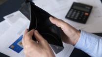Svuotare il conto corrente per evitare il Fisco è reato?
