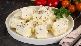 Insetto in una confezione di formaggio Dop, scatta il ritiro al supermercato