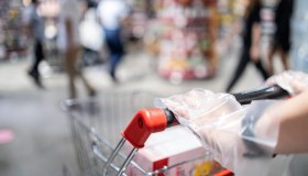 Ghiaccio richiamato dai supermercati, presenza entero-cocchi: i rischi per la salute