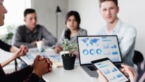 Paradosso intelligenza artificiale in Italia, non sta creando guadagni: siamo indietro