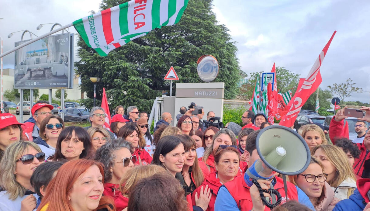 Natuzzi, fallite le trattative per evitare la chiusura: cosa succede ai lavoratori