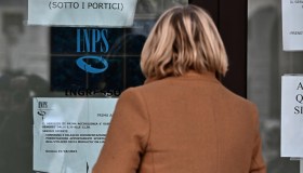Pensioni luglio, assegni più ricchi tra quattordicesima e rimborsi: date dei pagamenti