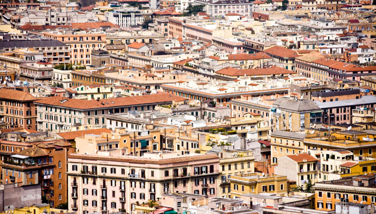 Piano Casa approvato, stop ai vantaggi per i fondi esteri e nuove regole sugli affitti