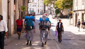 Turismo religioso, quanto valgono pellegrinaggi ed eventi per città, hotel e trasporti