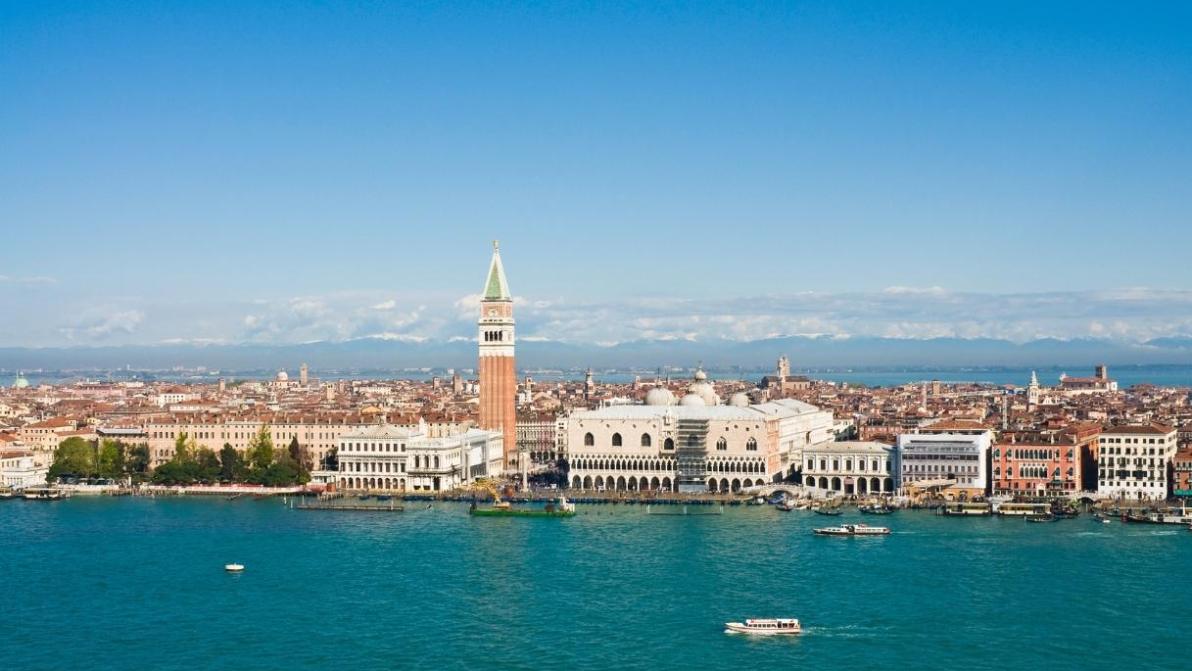 Venezia, ticket d’ingresso fino a 50 euro: proposta per frenare il turismo giornaliero