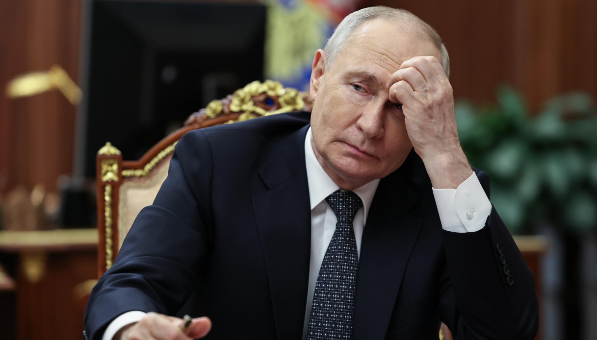 l8217economia russa 232 in crisi bancomat senza contanti e negozi chiusi lo stato non riesce a finanziarsi da Quifinanza.it l8217economia russa 232 in crisi bancomat senza contanti e negozi chiusi lo stato non riesce a finanziarsi