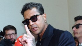 Fabrizio Corona, l’auto “rotta” era solo senza benzina: dovrà pagare 17.000 euro