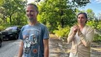 Famiglia nel bosco, la nuova casa con camino e serra è quasi pronta: com’è e chi paga