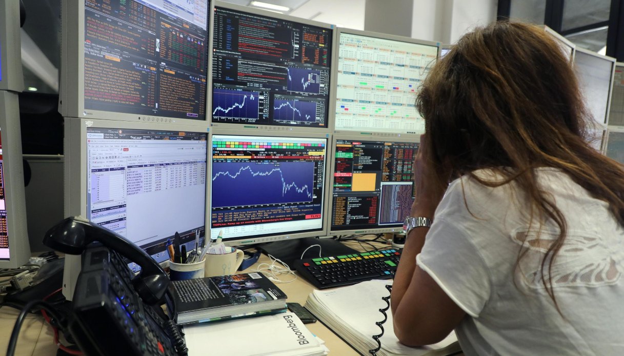 lo spread tra btp e bund risale oltre 80 punti base i rendimenti arrivano al 393 da Quifinanza.it lo spread tra btp e bund risale oltre 80 punti base i rendimenti arrivano al 393