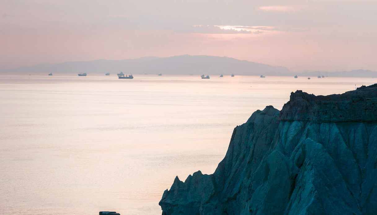 Petrolio e Fed scuotono i mercati: Hormuz riaccende il rischio inflazione
